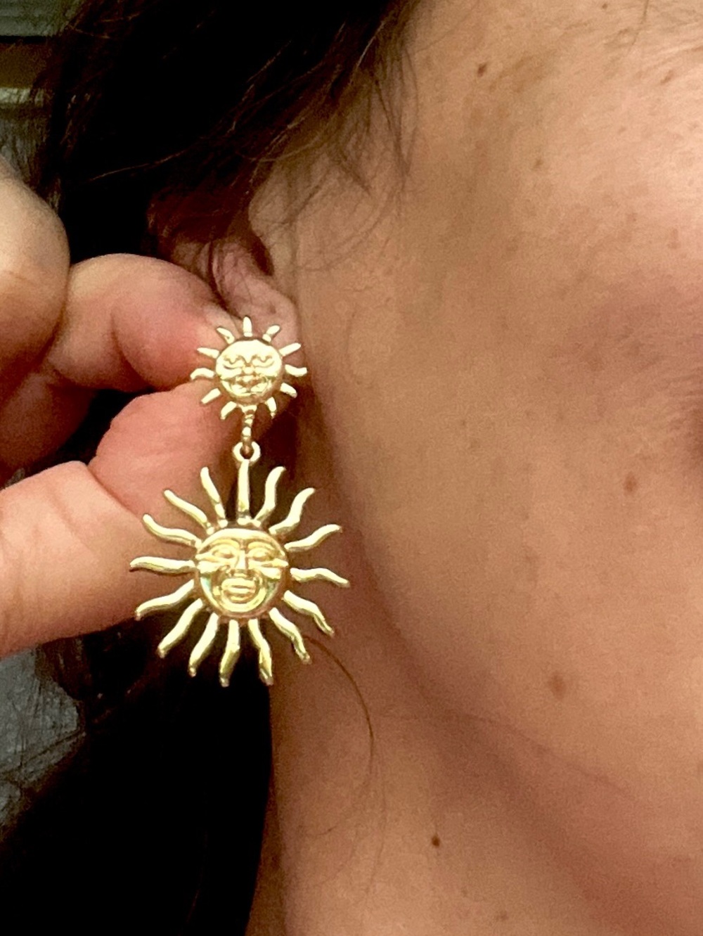 House of Harlow 1960 Novelty Sun drop earrings in gold - Picture 3 of 8